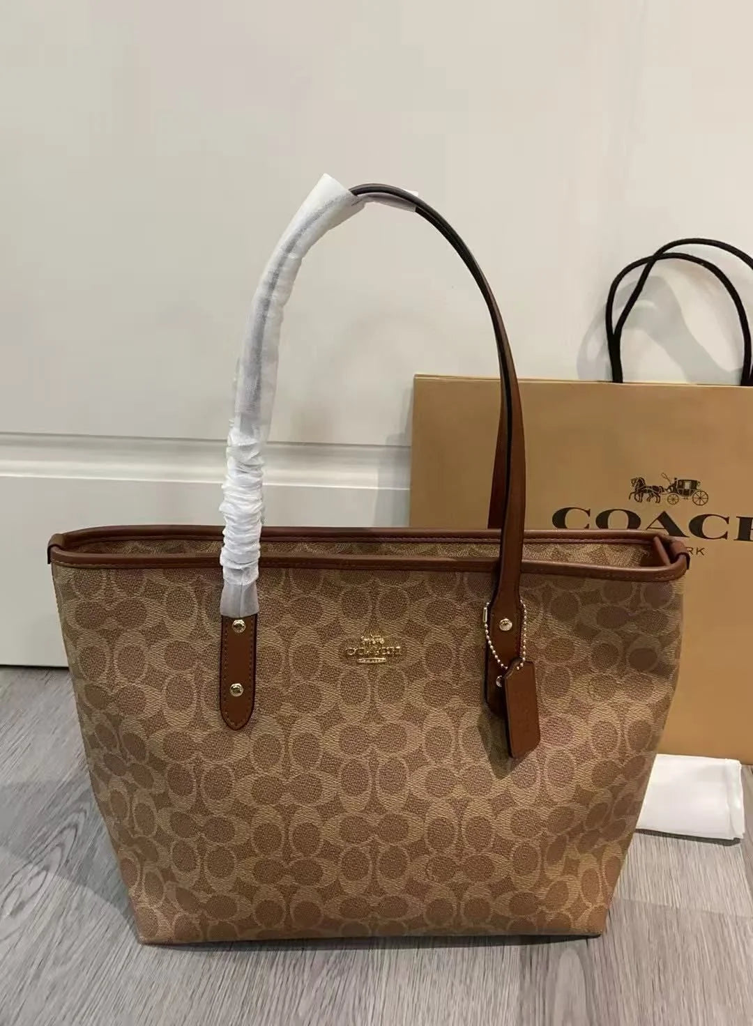 Coach City Zip tote bag