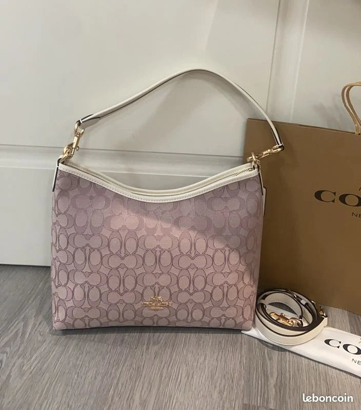 Laurel Shoulder Bag In Signature Canvas