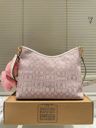 Laurel Shoulder Bag In Signature Canvas