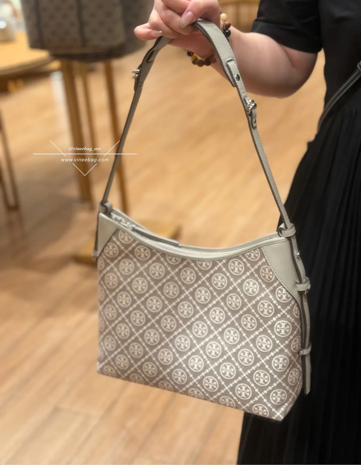 Tory in Beige