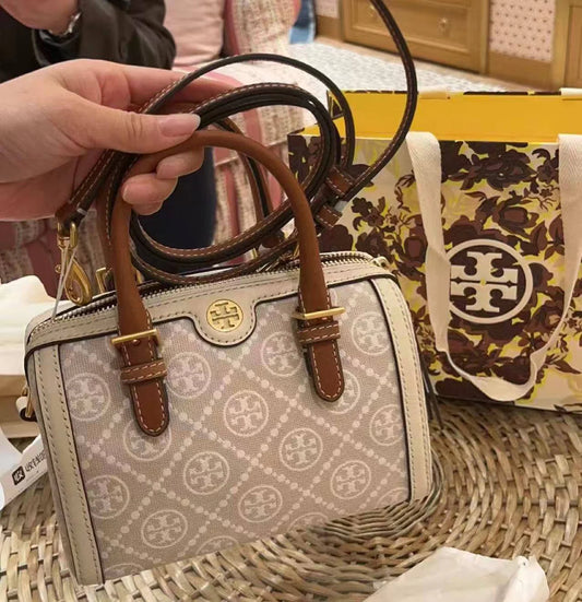 Tory Burch in off-white