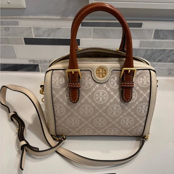 Tory Burch in off-white