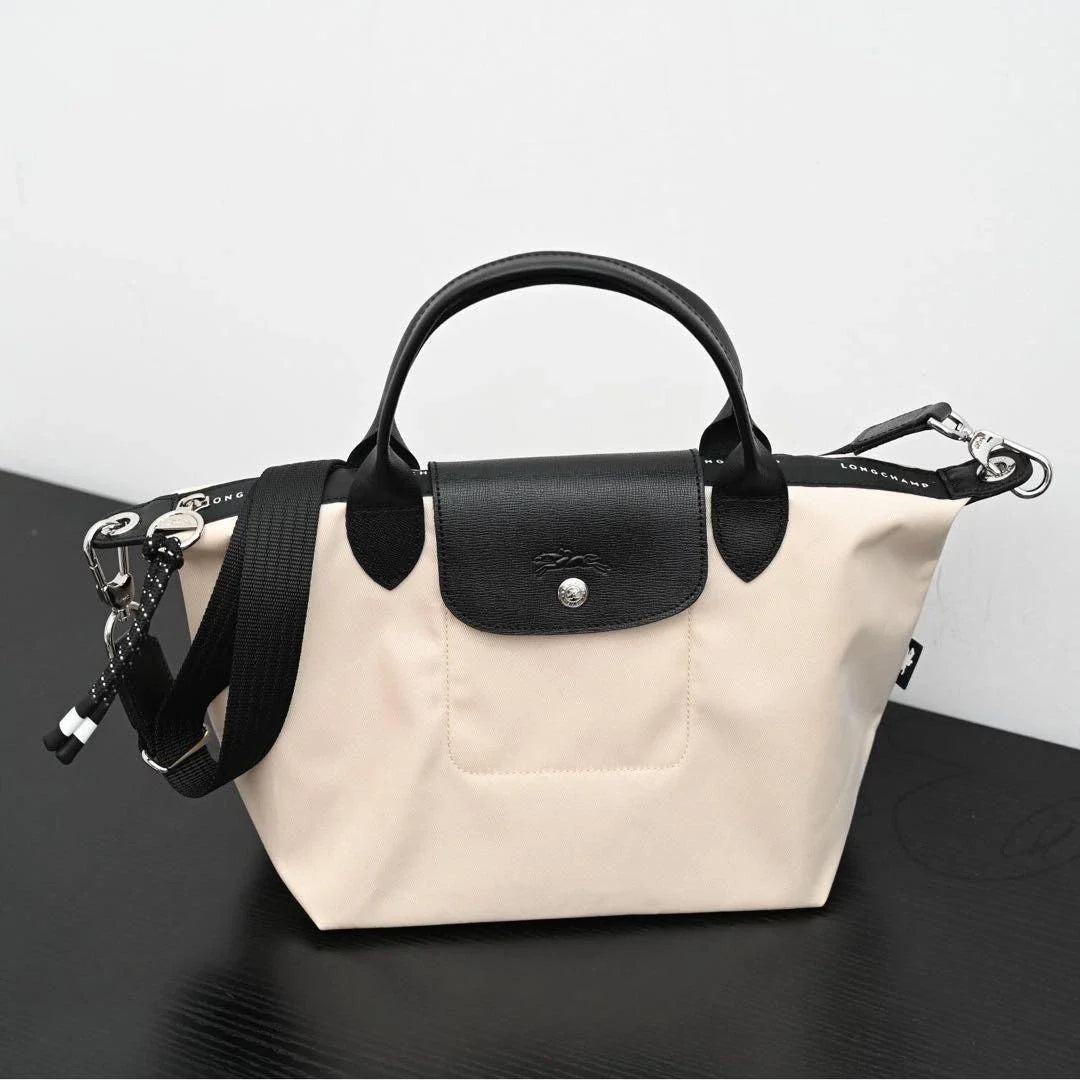 Medium Longchamp in Beige