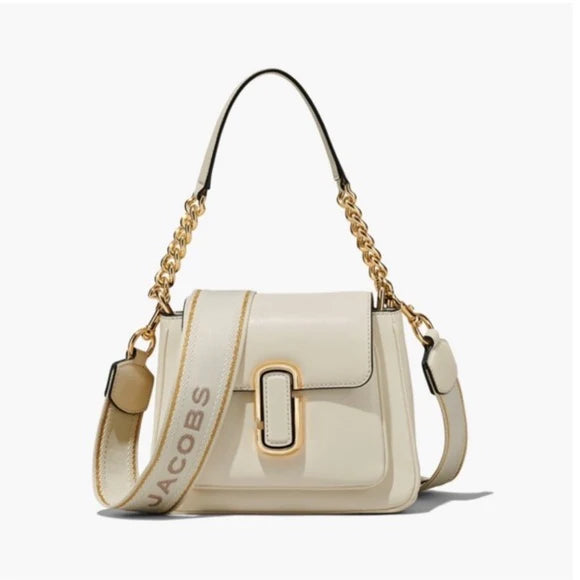 MARC JACOBS in white