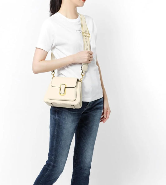 MARC JACOBS in white