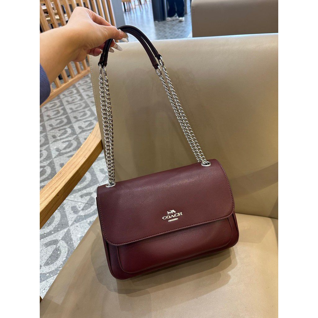 COACH BAG in Burgundy