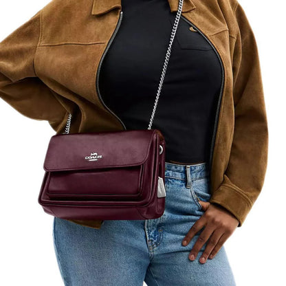 COACH BAG in Burgundy