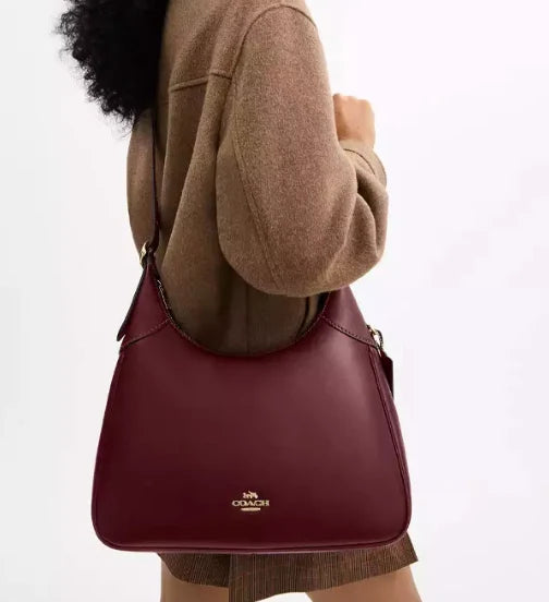 Coach Ella shoulder bag in maroon