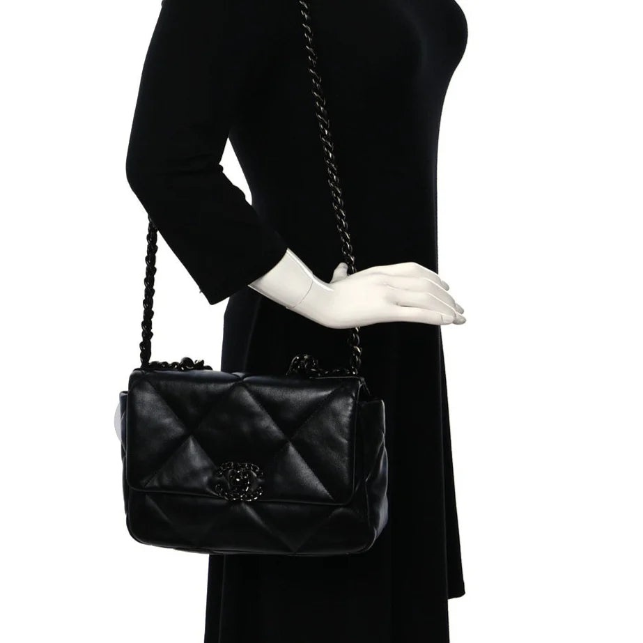 Chanel Medium 19 Flap