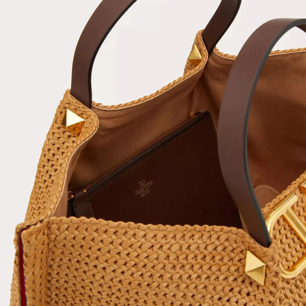 Valentino Garavani Medium Shopping Bag In Synthetic Raffia